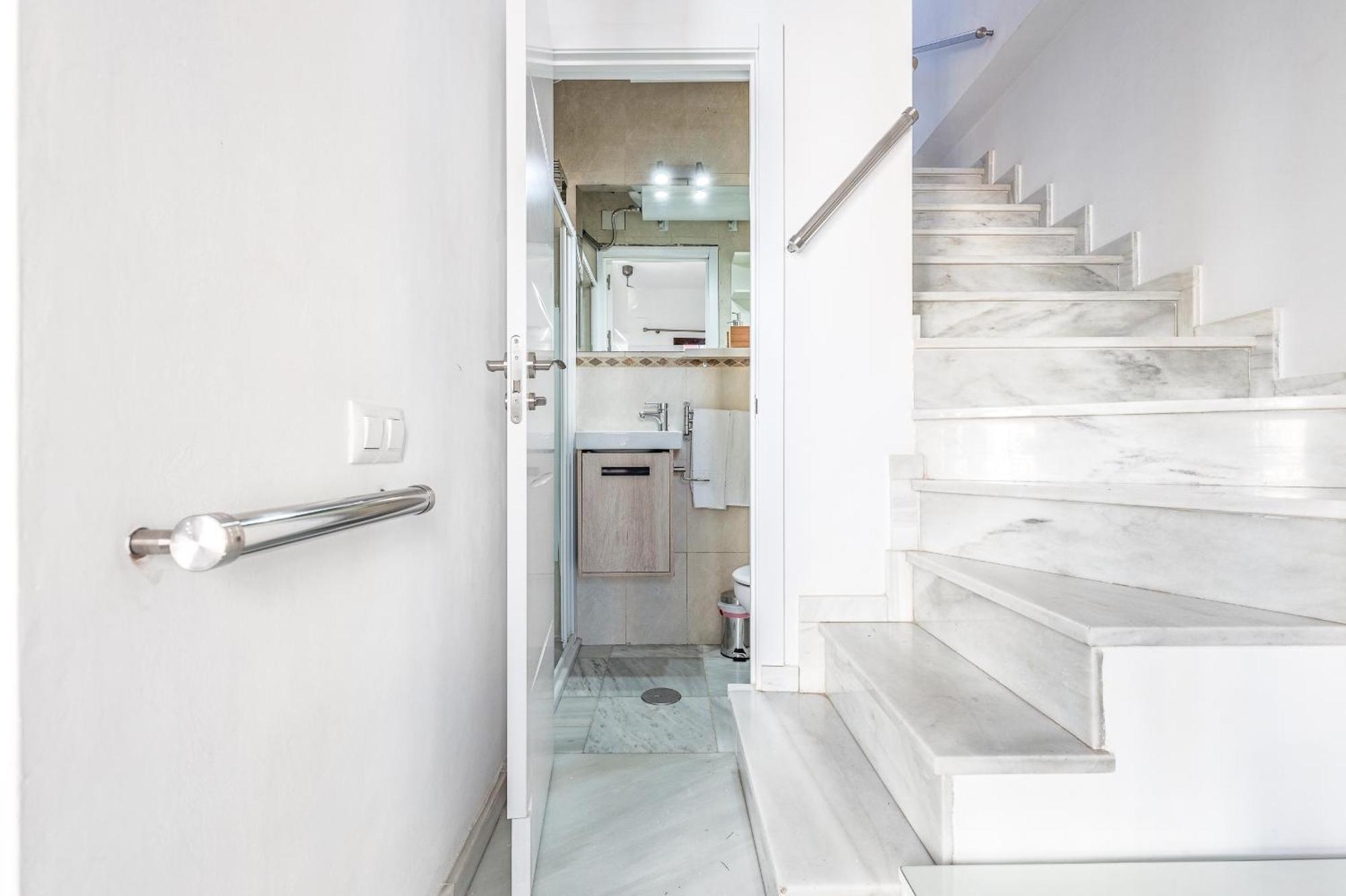 Bonito Duplex Con Terraza Calle Feria Appartement *